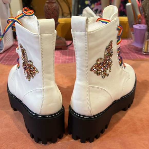 New White Rave Boots - Picture 10 of 14